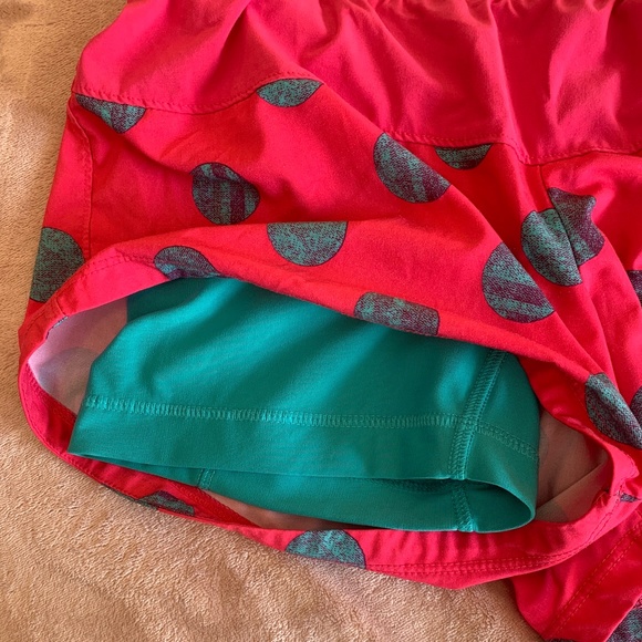 NIKE RARE Dri-Fit Lined Running Shorts in Pink/Teal Polka Dot - Picture 2 of 4